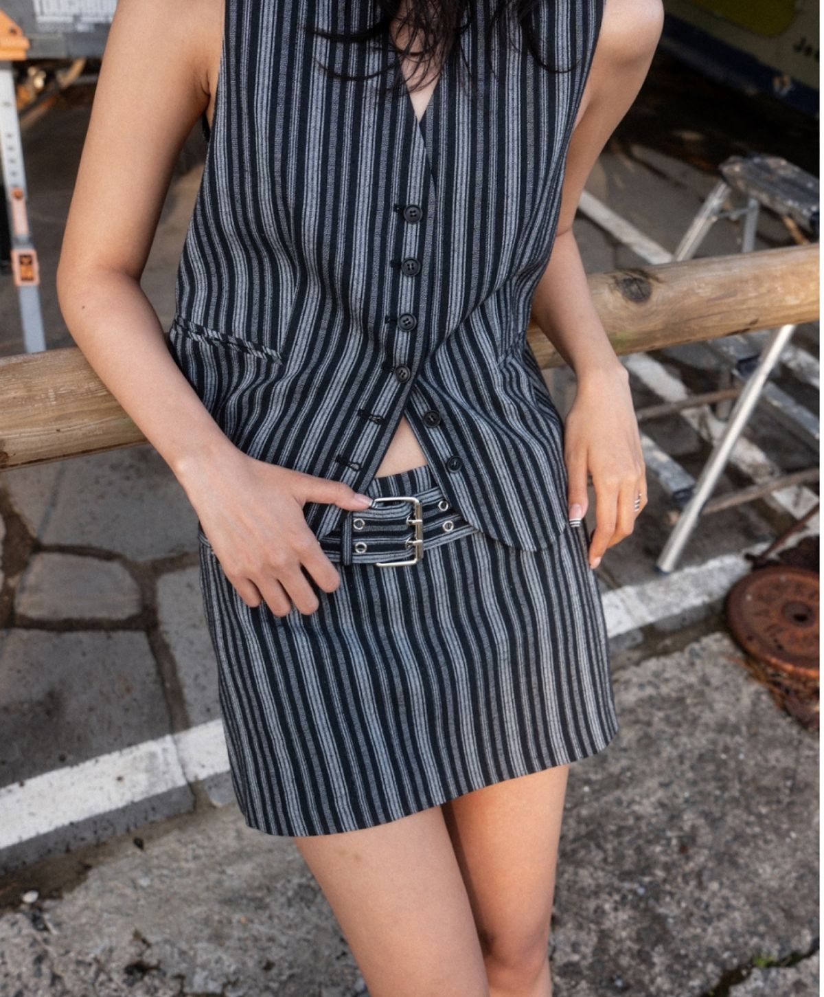 데이즈데이즈(DAZE DAYZ) SHADOW BELTED MINI SKORT