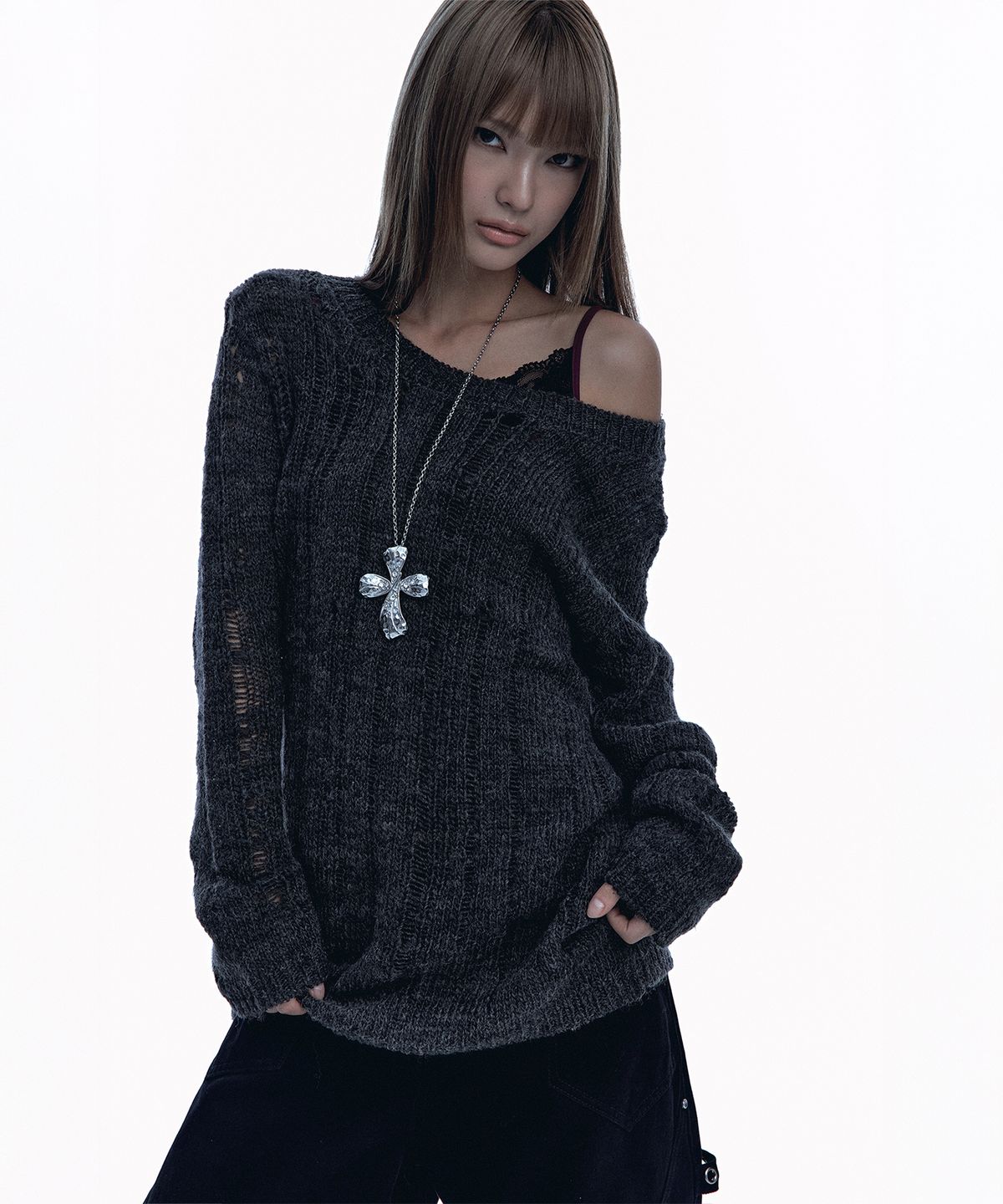 러프넥(ROUGHNECK) Damaged Graphic Knit Charcoal