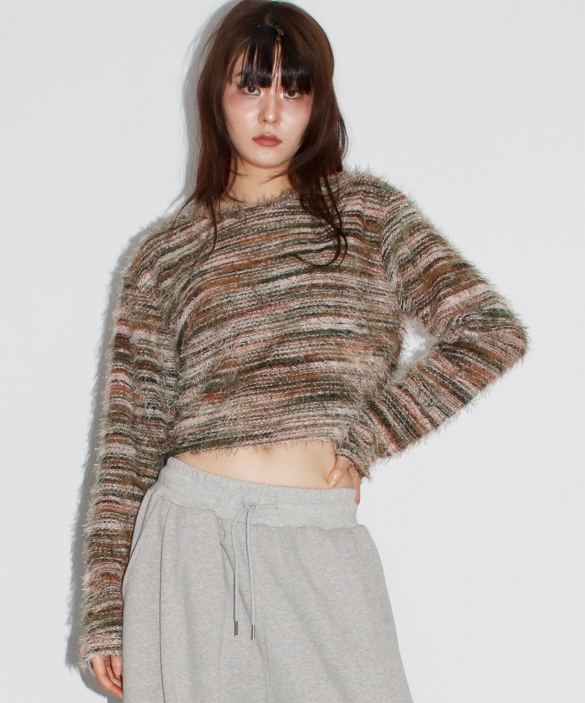 드마크(DEMARC) RAINBOW STRIPE CROP LONG SLEEVE KNIT -  Olive green