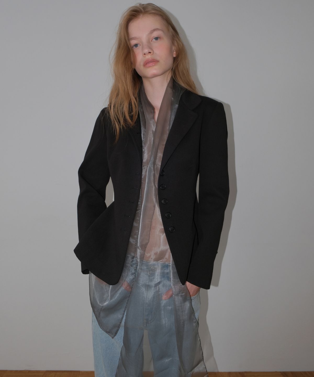 오버듀플레어(OVERDUEFLAIR) SHEER ORGANZA SCARF_GREY