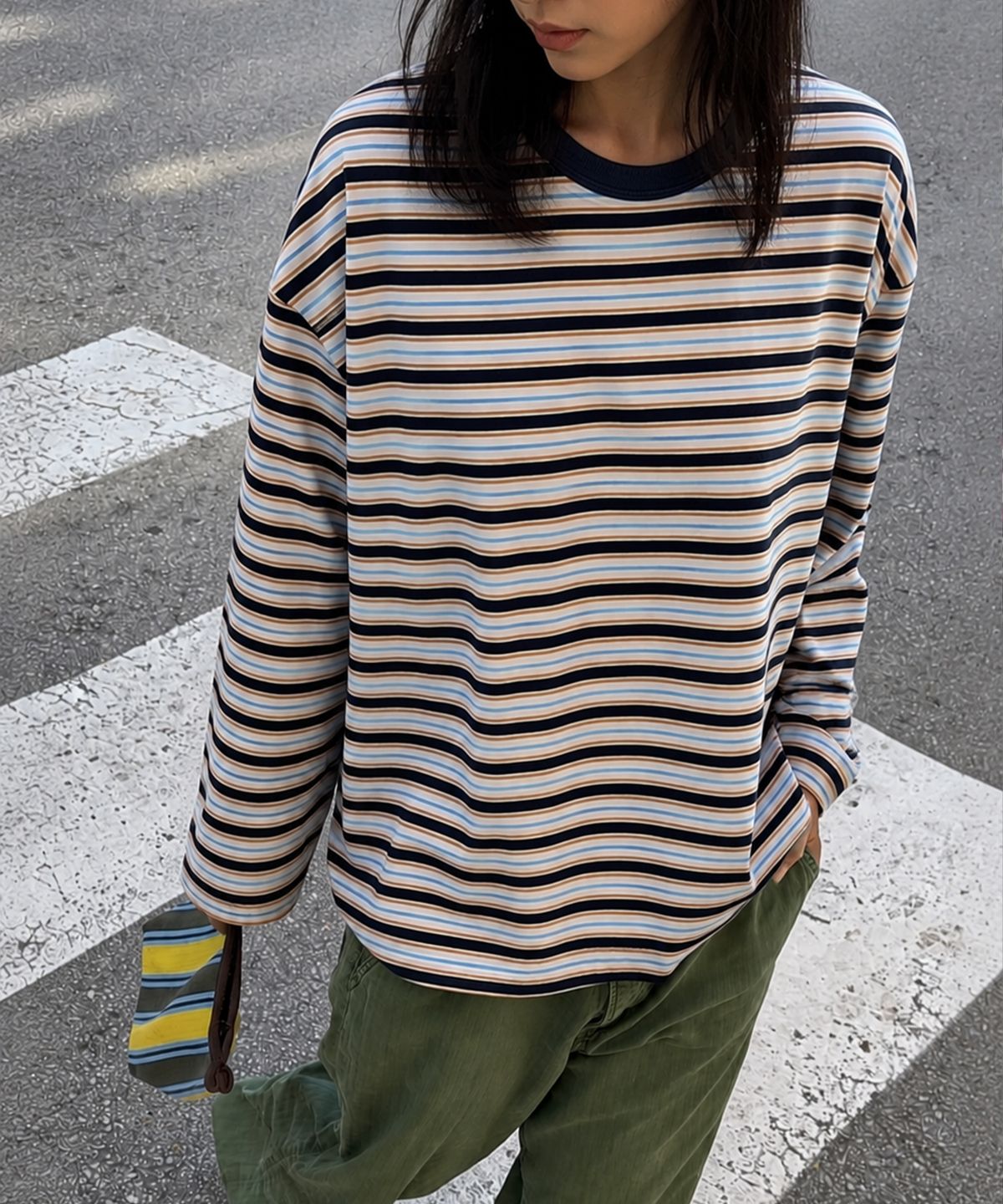 모아(MOAA) Retro Multi Stripe Long Sleeve Tee (NAVY)