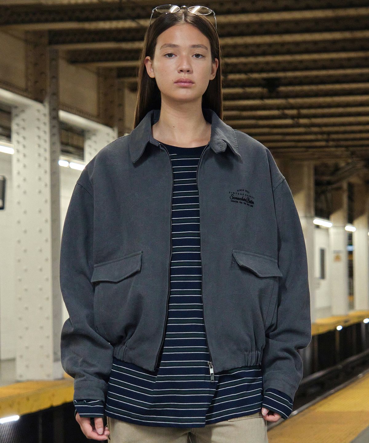 썸웨어버터(SOMEWHEREBUTTER) Baron Pigment Blouson - Charcoal