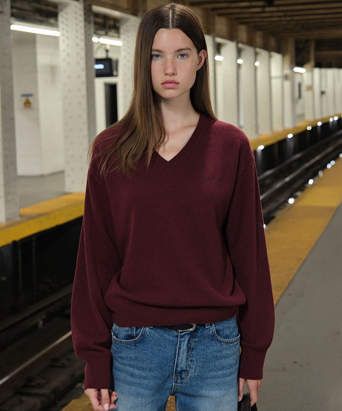 썸웨어버터(SOMEWHEREBUTTER) Meld V-Neck Knit - Grape