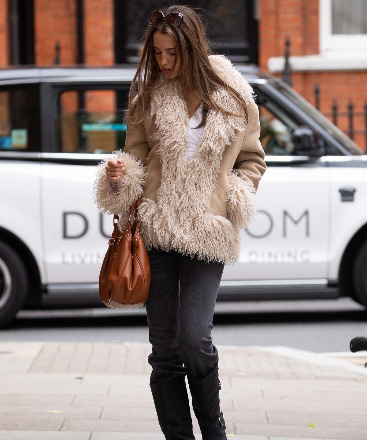 디망쉬(dimanche) Suede Fur Coat (beige)