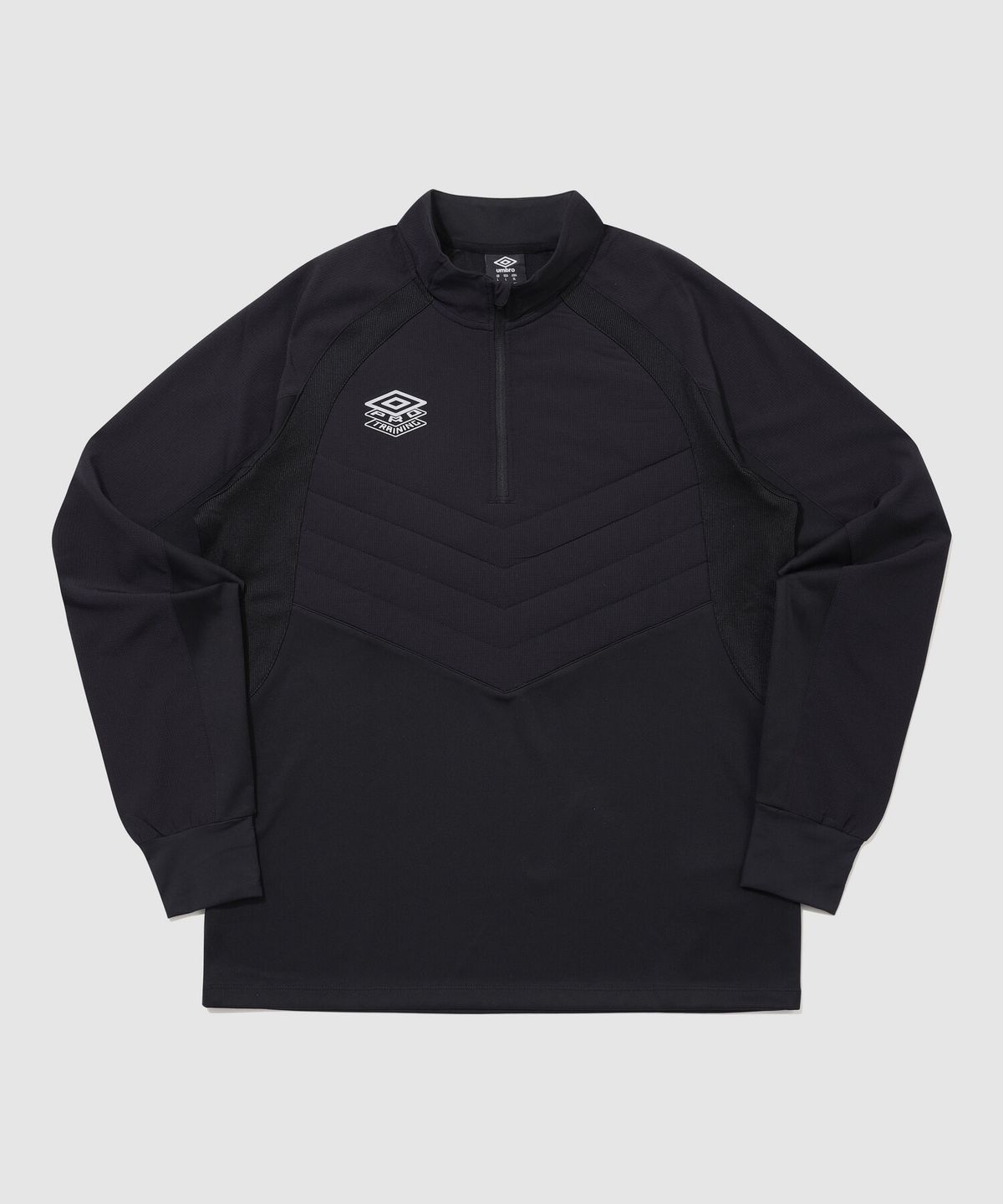 엄브로(UMBRO) PTR 니트 하이브리드 드릴탑 블랙 UR311SWT99