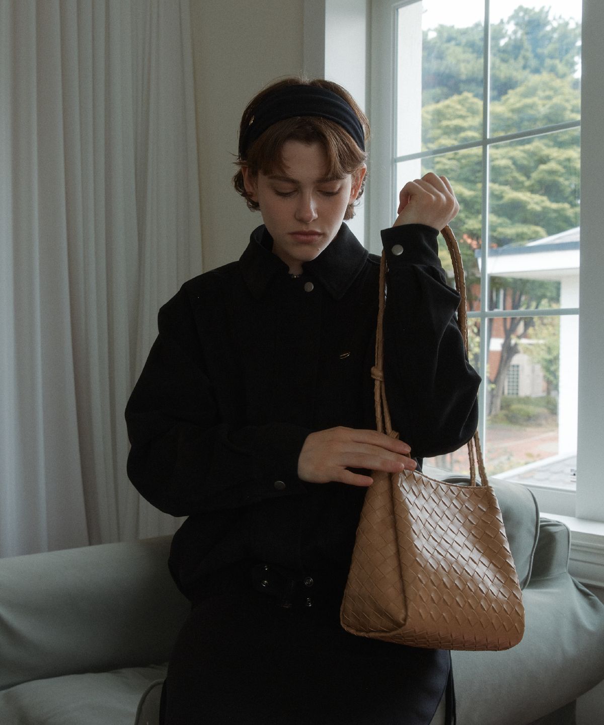 아노에틱(ANOETIC) ANC WEAVING MESH SHOULDER BAG_CAMEL