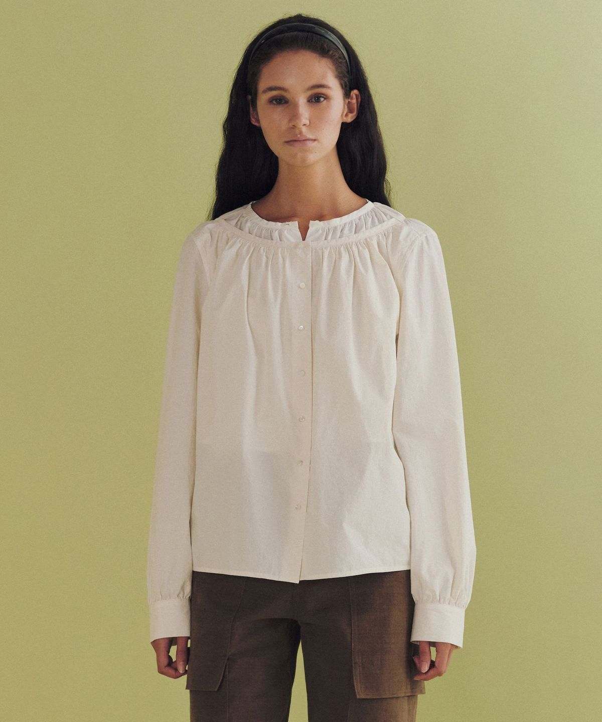 앤니즈(ANDNEEDS) Ria double shirring blouse (ivory)