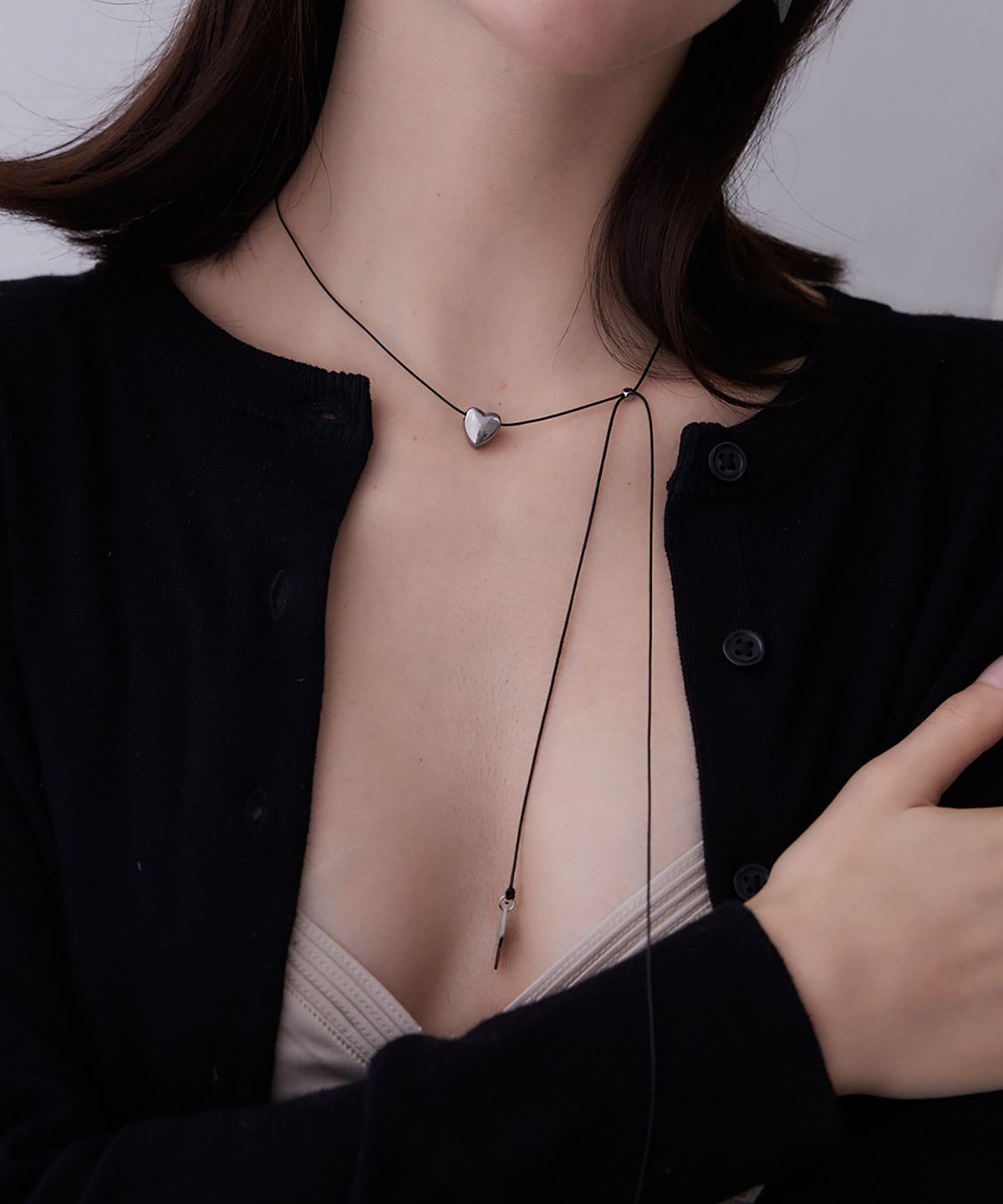 링거피스(LINGER PIECE) Heart and black string necklace