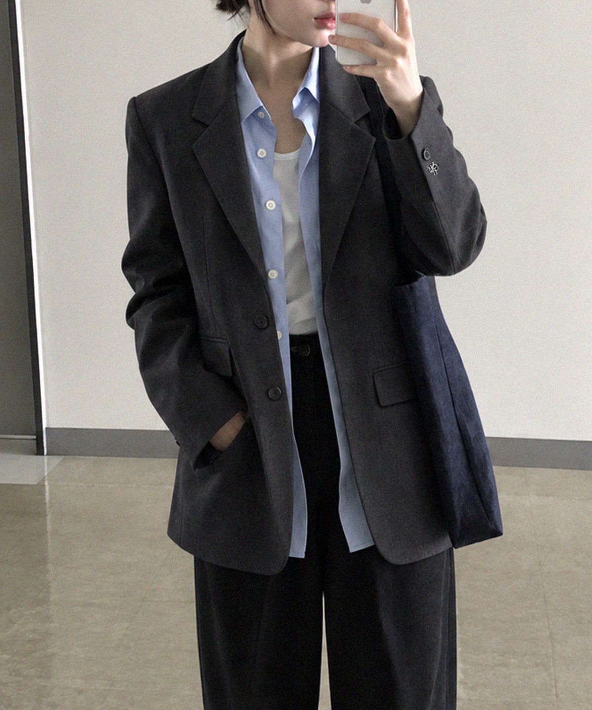 시티브리즈(CITYBREEZE) 투버튼 싱글 테일러드 자켓_2COLORS