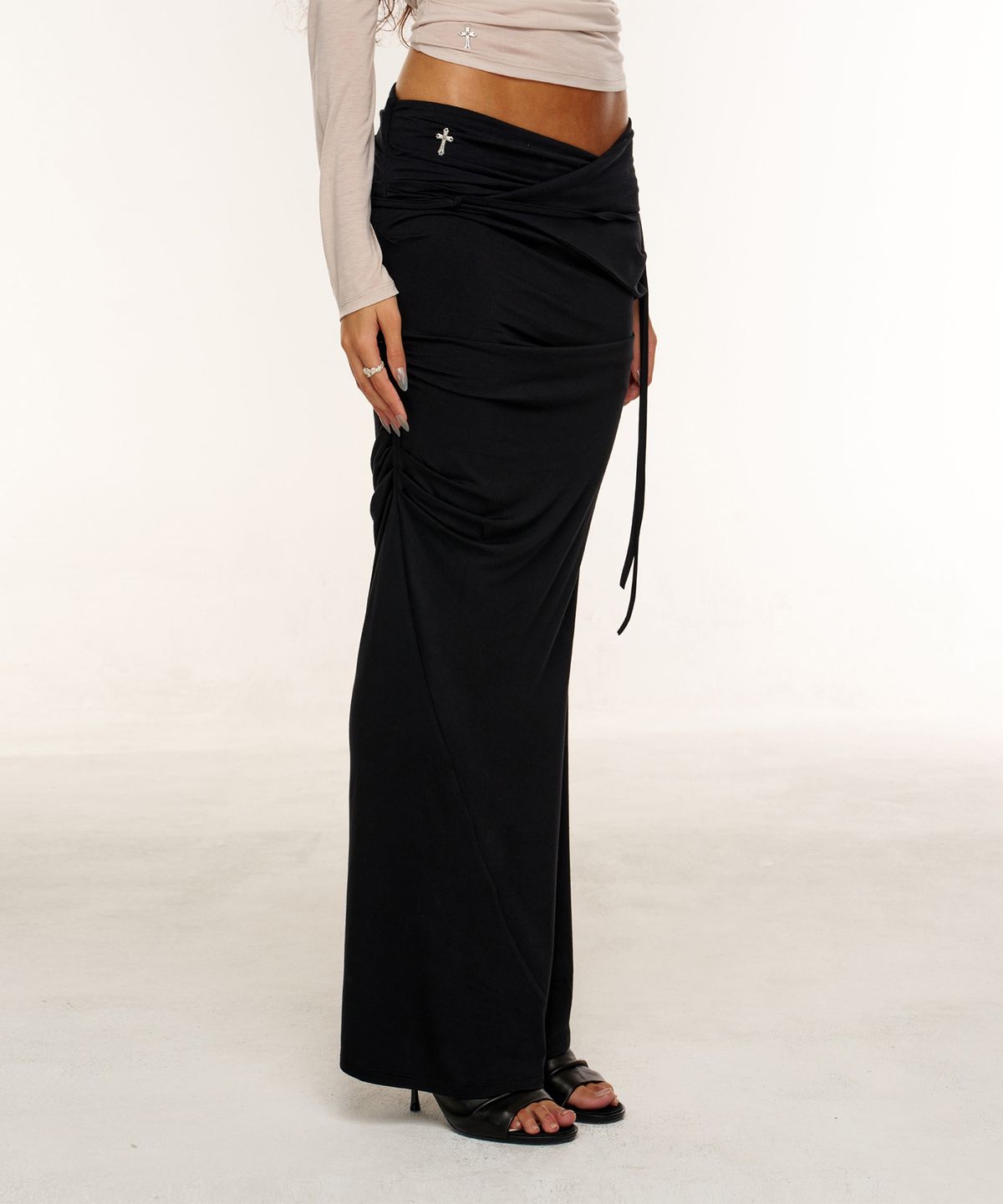 2000아카이브스(2000ARCHIVES) VALENTINA DRAPED SKIRT (BLACK)