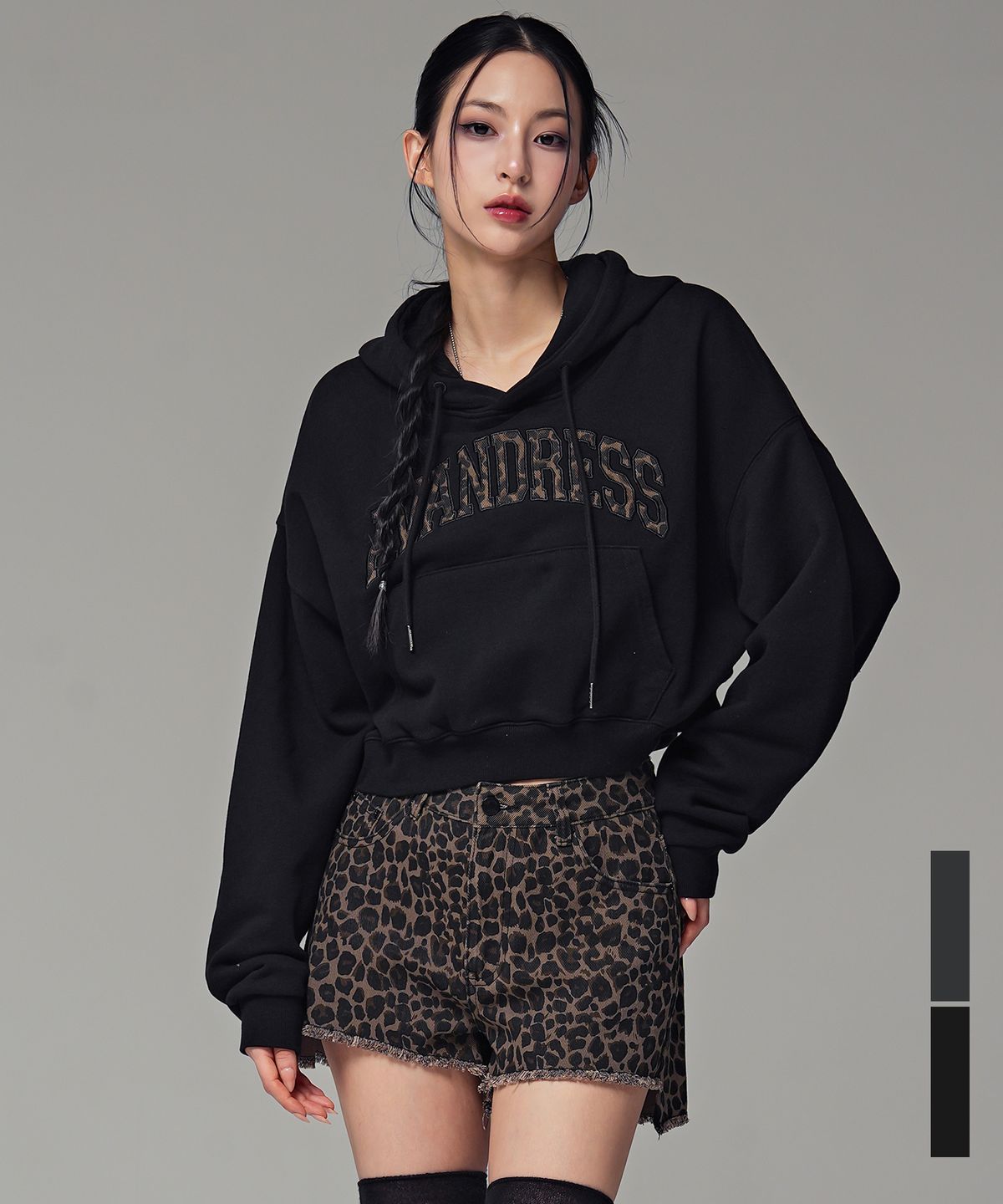 어반드레스(AVANDRESS) 레오파드 로고 크롭 후디_2Colors