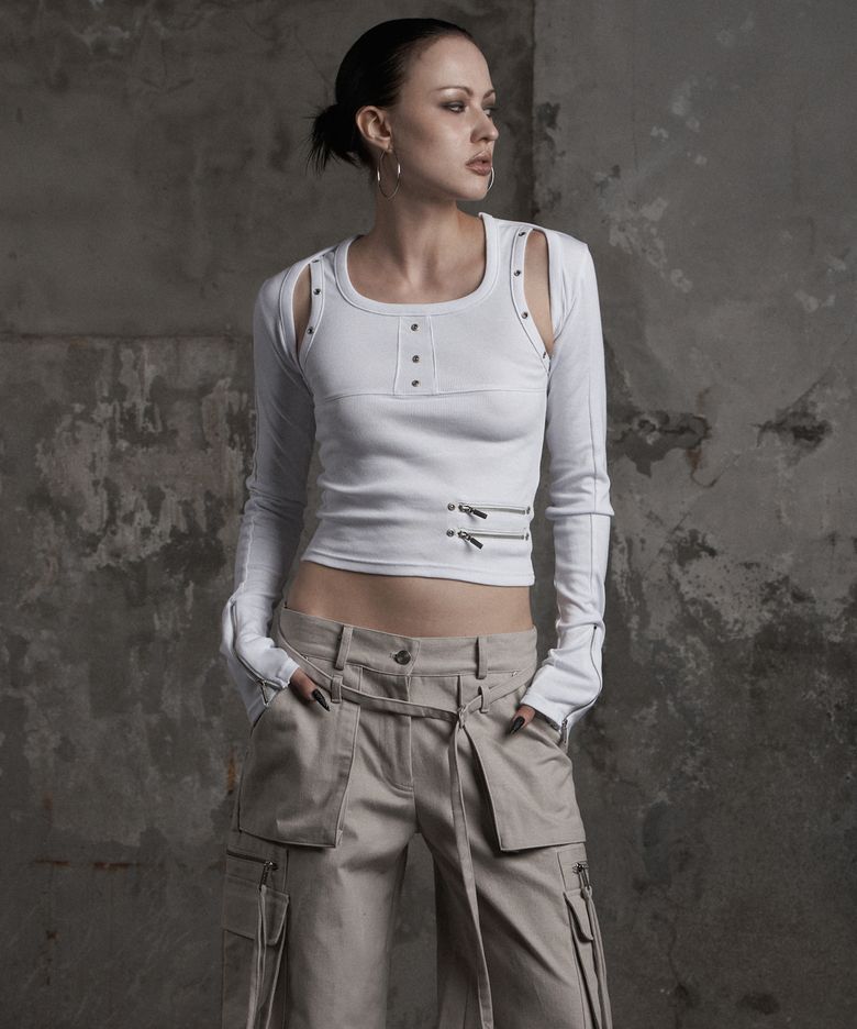 INCISION LINE EYELET SLEEVELESS WHITE