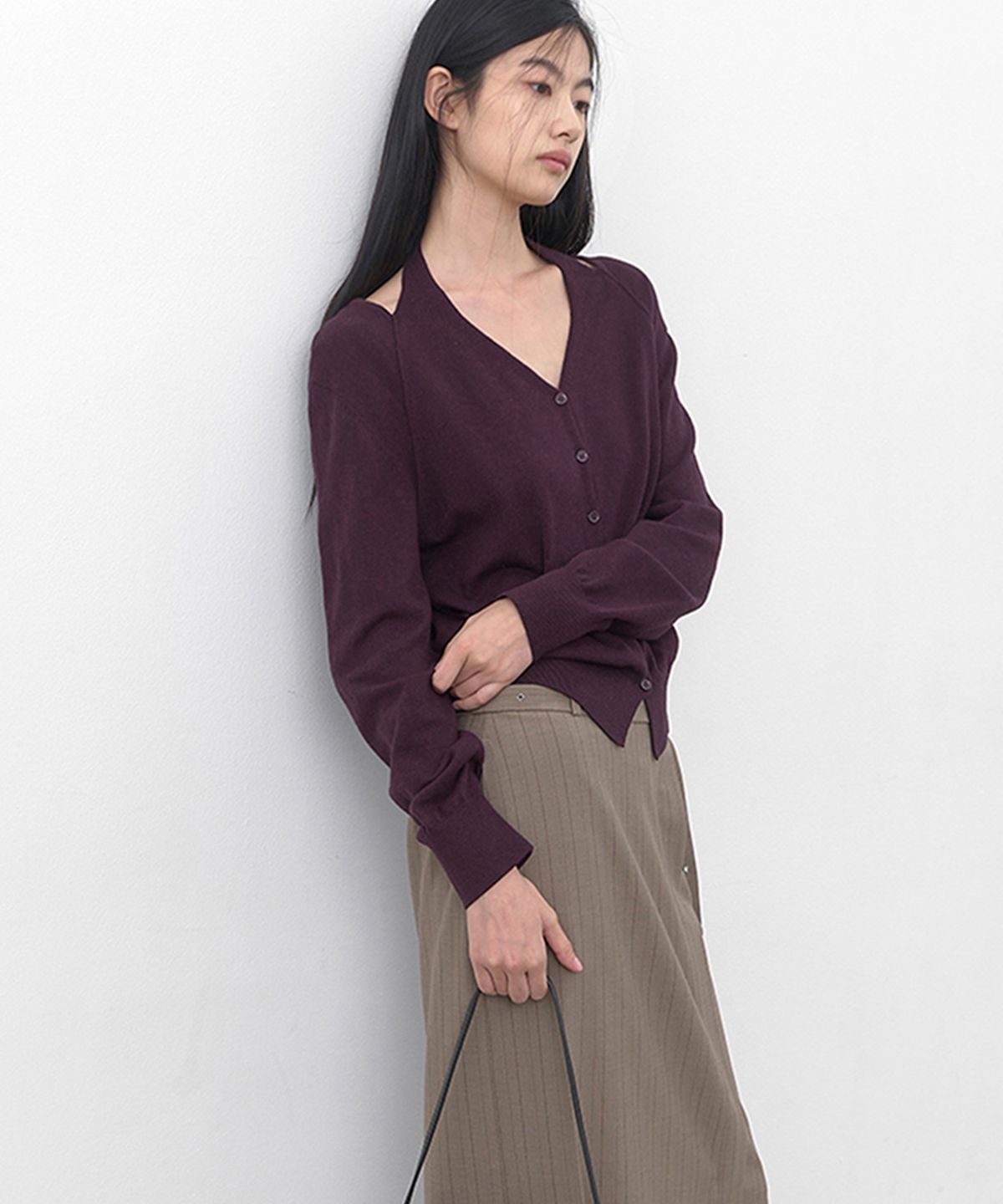 아틀리에 나인(ATELIER NAIN) (CD-2276)CUTOUT HALTER KNIT CARDIGAN