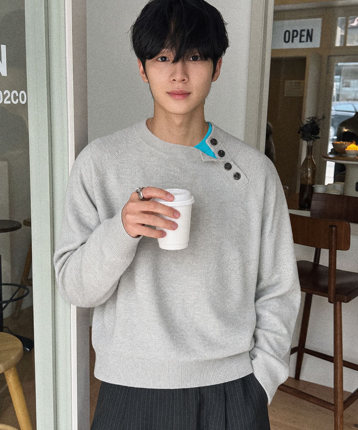 어널러코드(ANOLORCODE) 사선 헨리넥 니트 (3color)