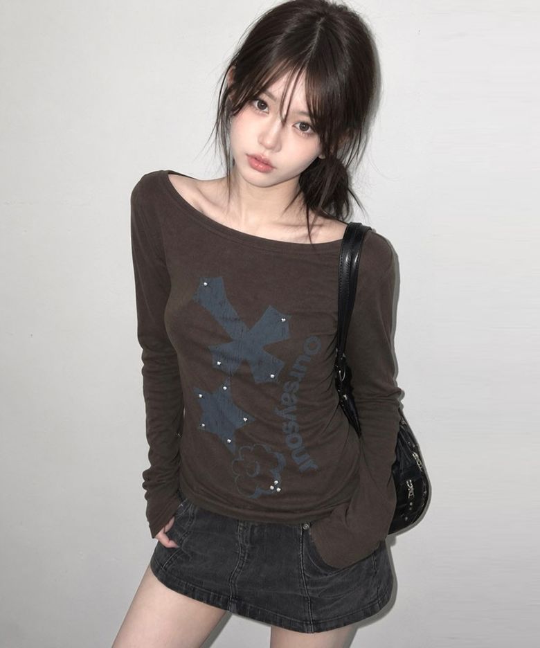 크로스 플라워 스터드 롱슬리브 브라운