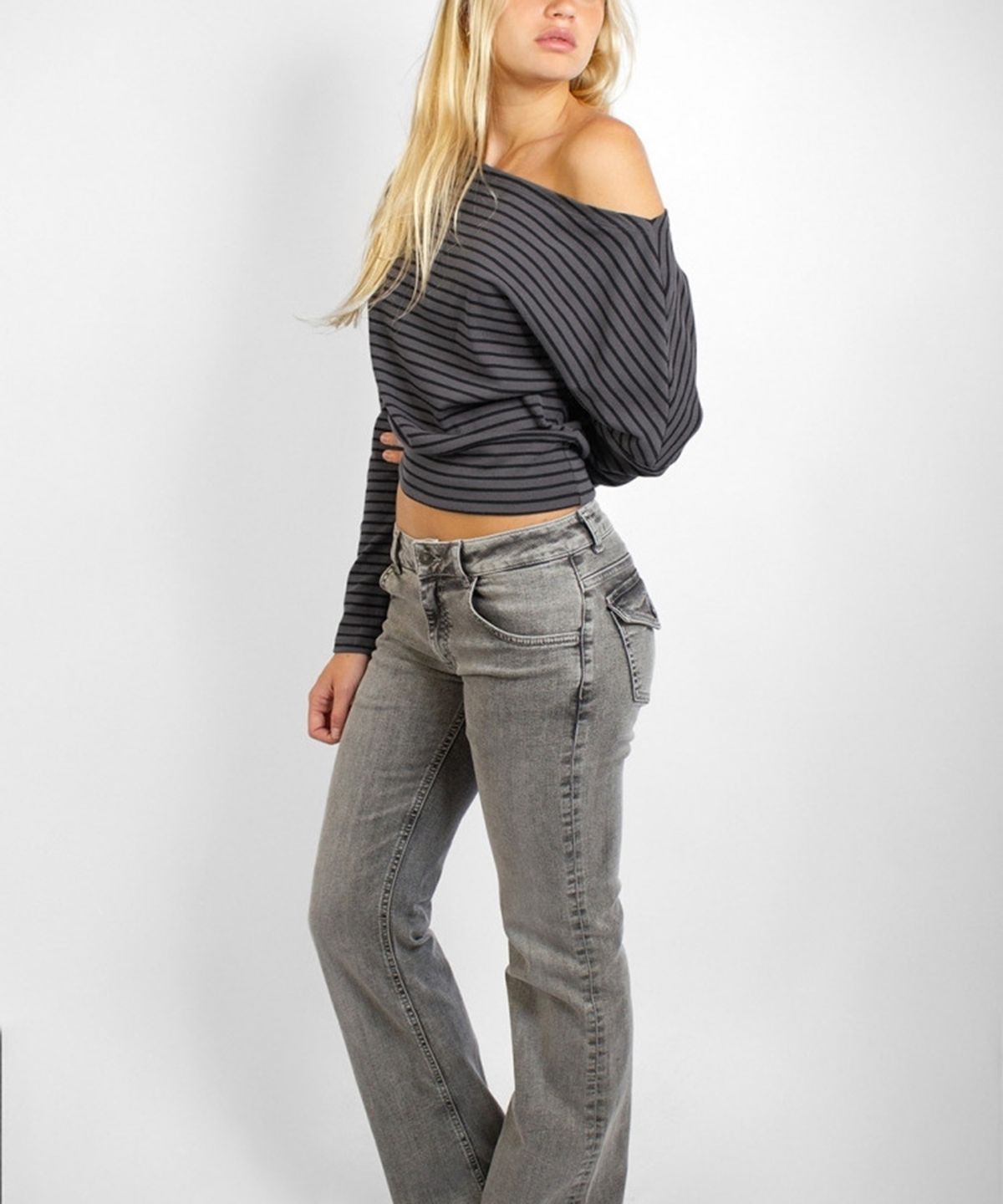 섭듀드(SUBDUED) Boat-neck T-shirt (STRIPE CHARCOAL GREY)