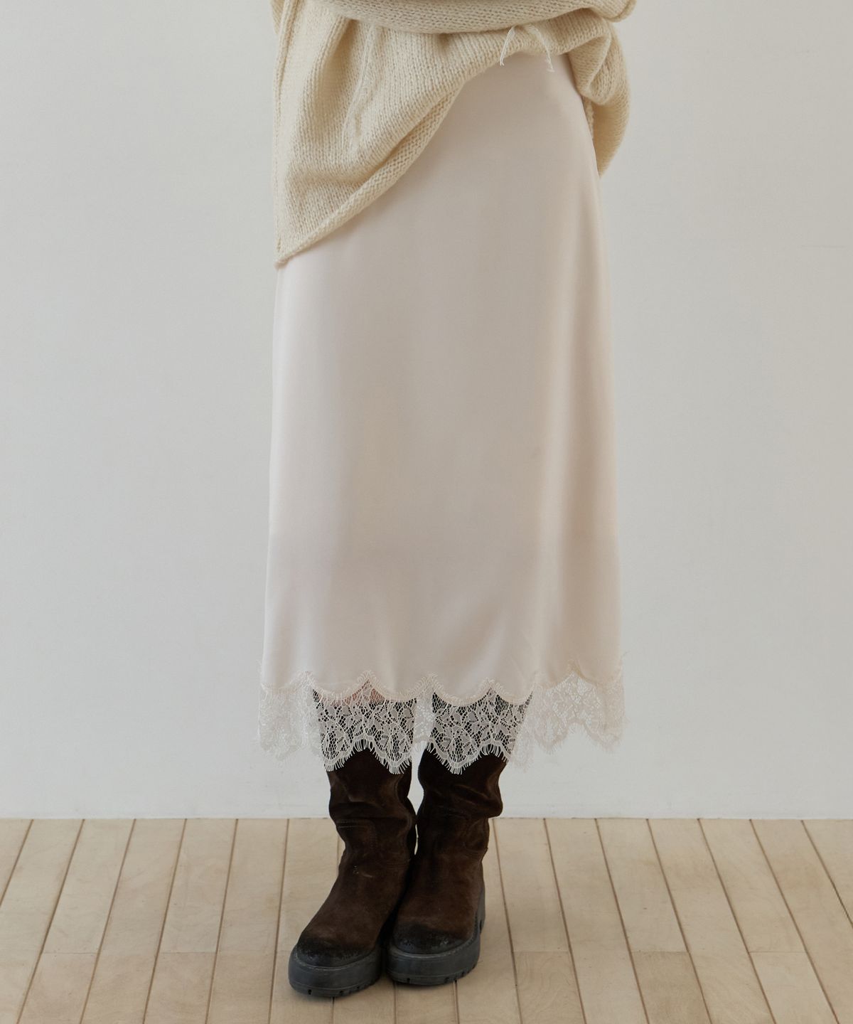 리엘(RE L) Greenery lace skirt (cream)