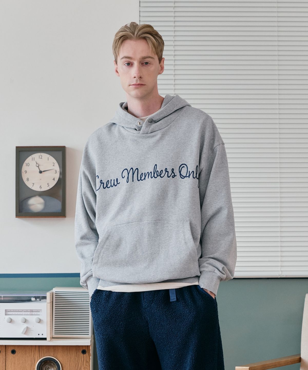 크루멤버스온리(CREW MEMBERS ONLY) WIDE LOGO HOODIE M GRAY