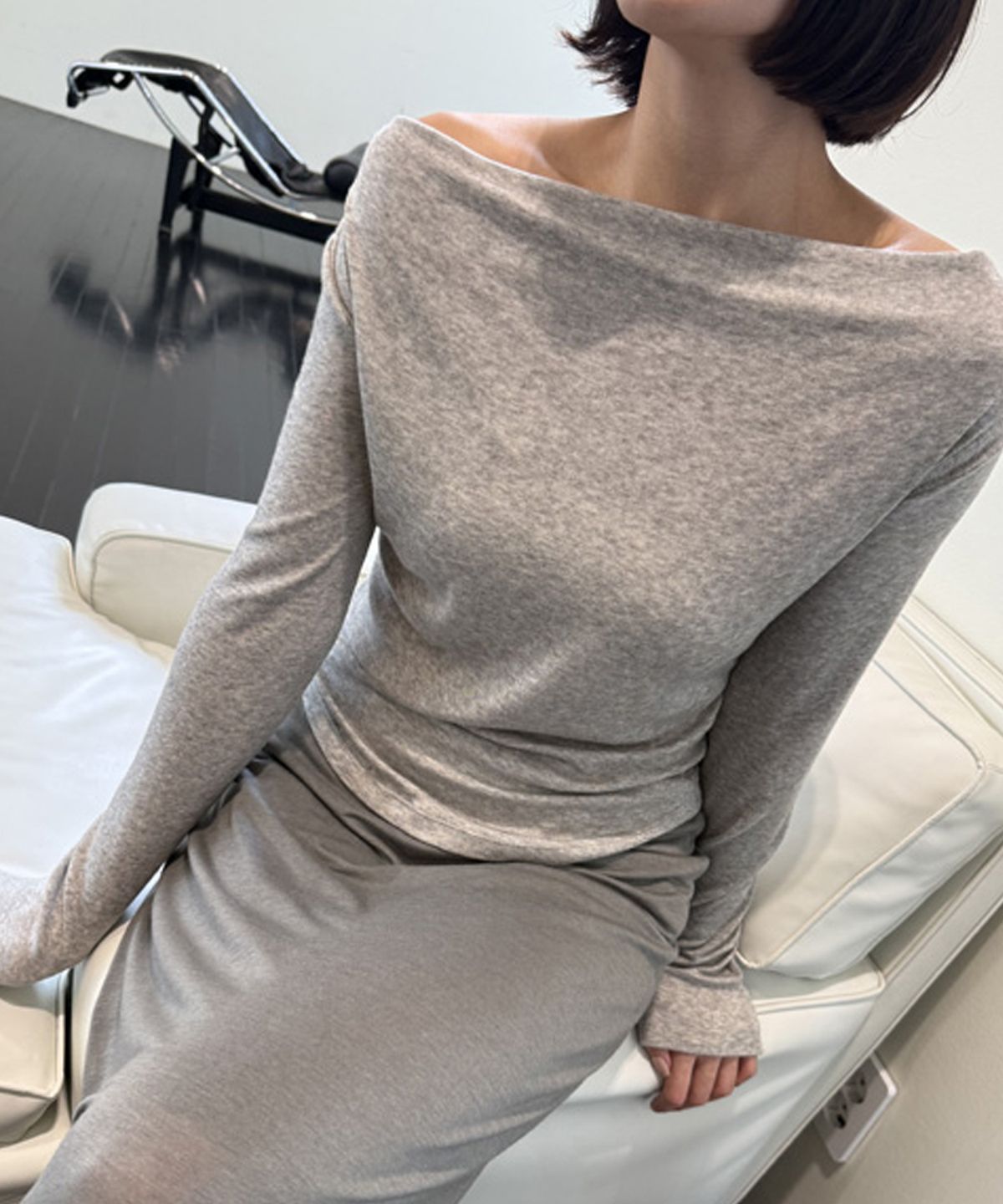 디그(DIGUE) cowl long sleeve T (OATMEAL)