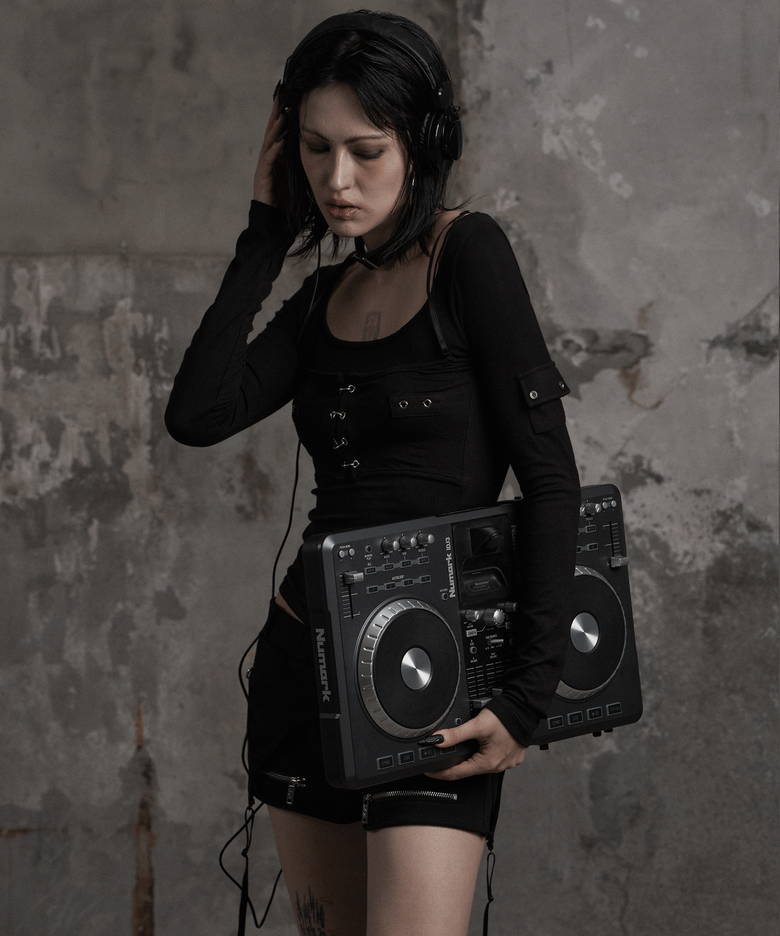 PIERCING CORSET LONG SLEEVE BLACK