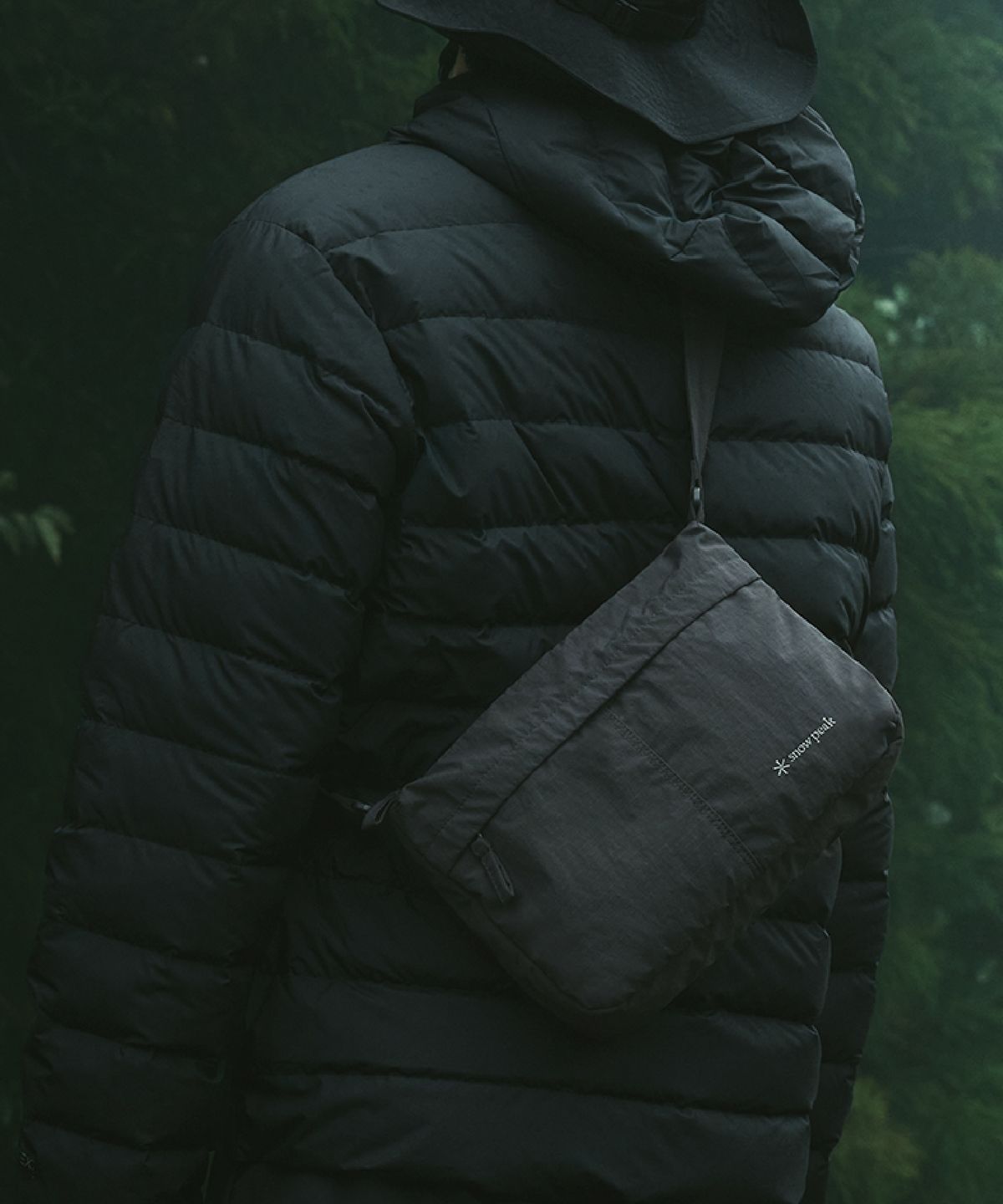 스노우피크 어패럴(SNOWPEAK APPAREL) 듀얼테크 슬림 크로스백 3L (S26FUFCB36) Black