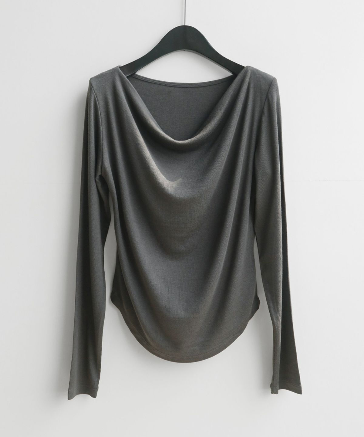 디그(DIGUE) cowl long sleeve T (BROWN)