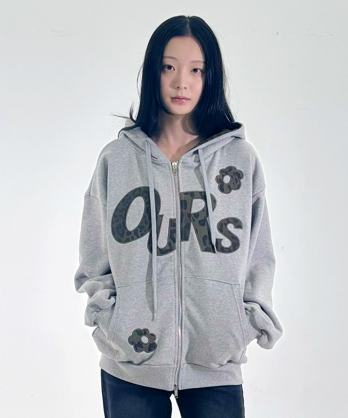 아워세이아워(OURSAYSOUR) OURS 호피 아플리케 후드집업 메란지