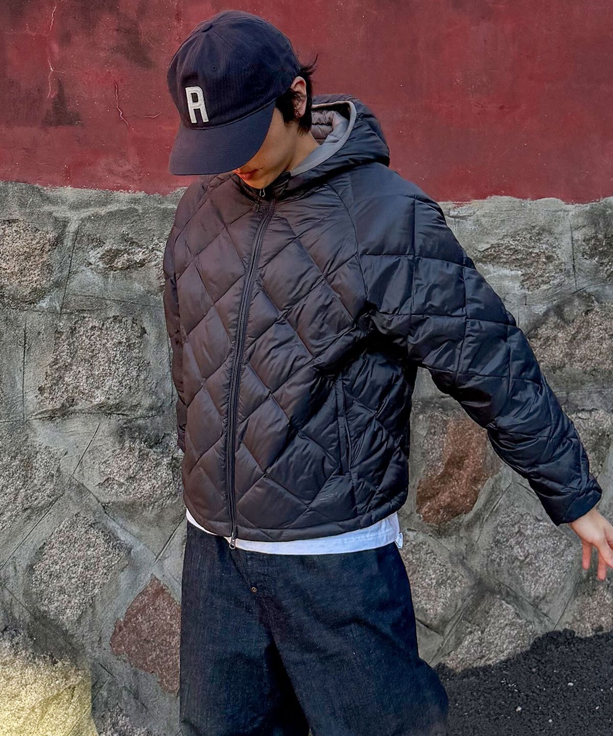 나이스고스트클럽(NICEGHOSTCLUB) HOODED LIGHT DOWN JACKET_CHARCOAL(NG2GWUB900A)