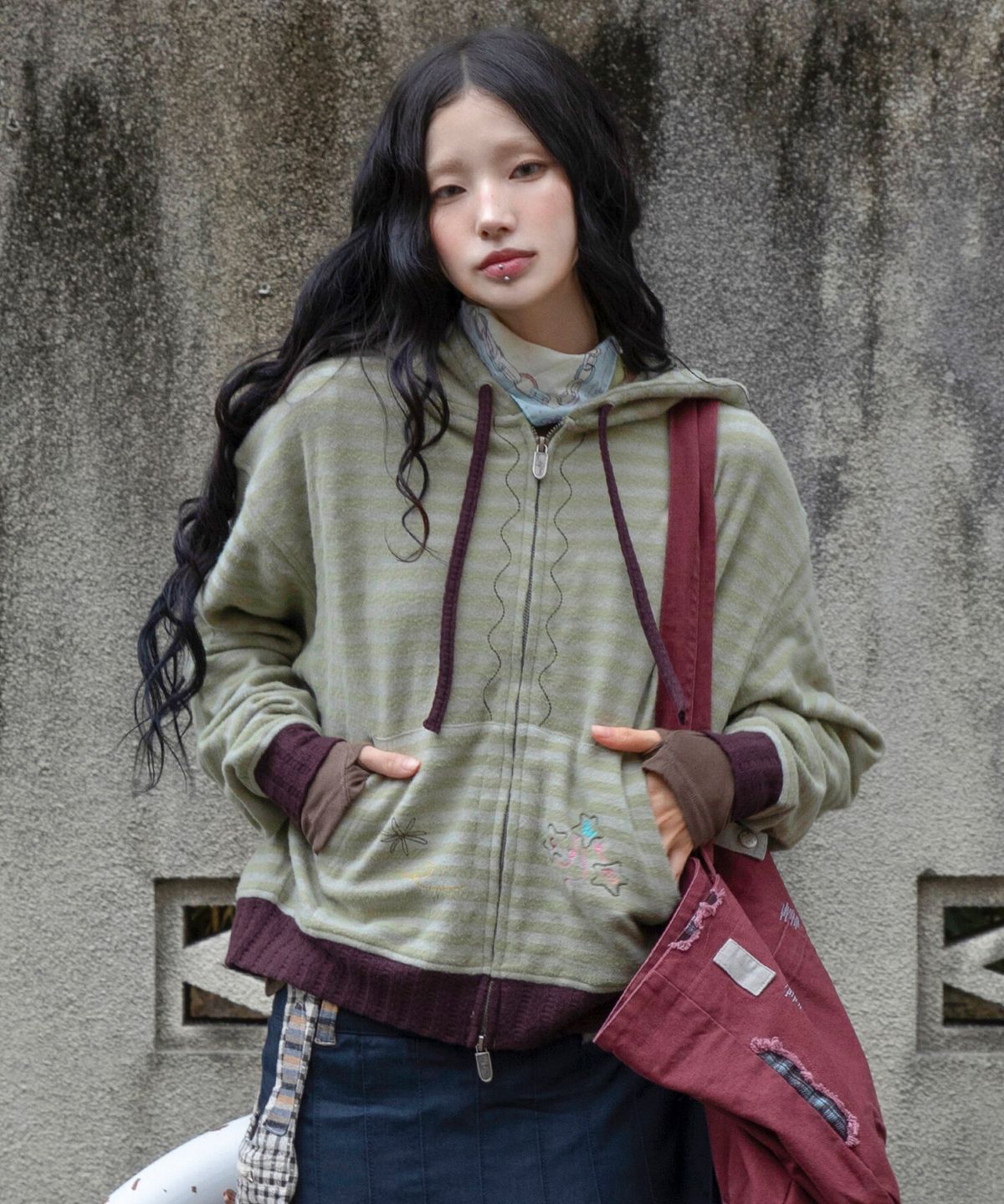 루나키후(RuNaKi'Hu') WXJ048 호코로비 스트라이프 배색 후드 집업 (KHAKI)