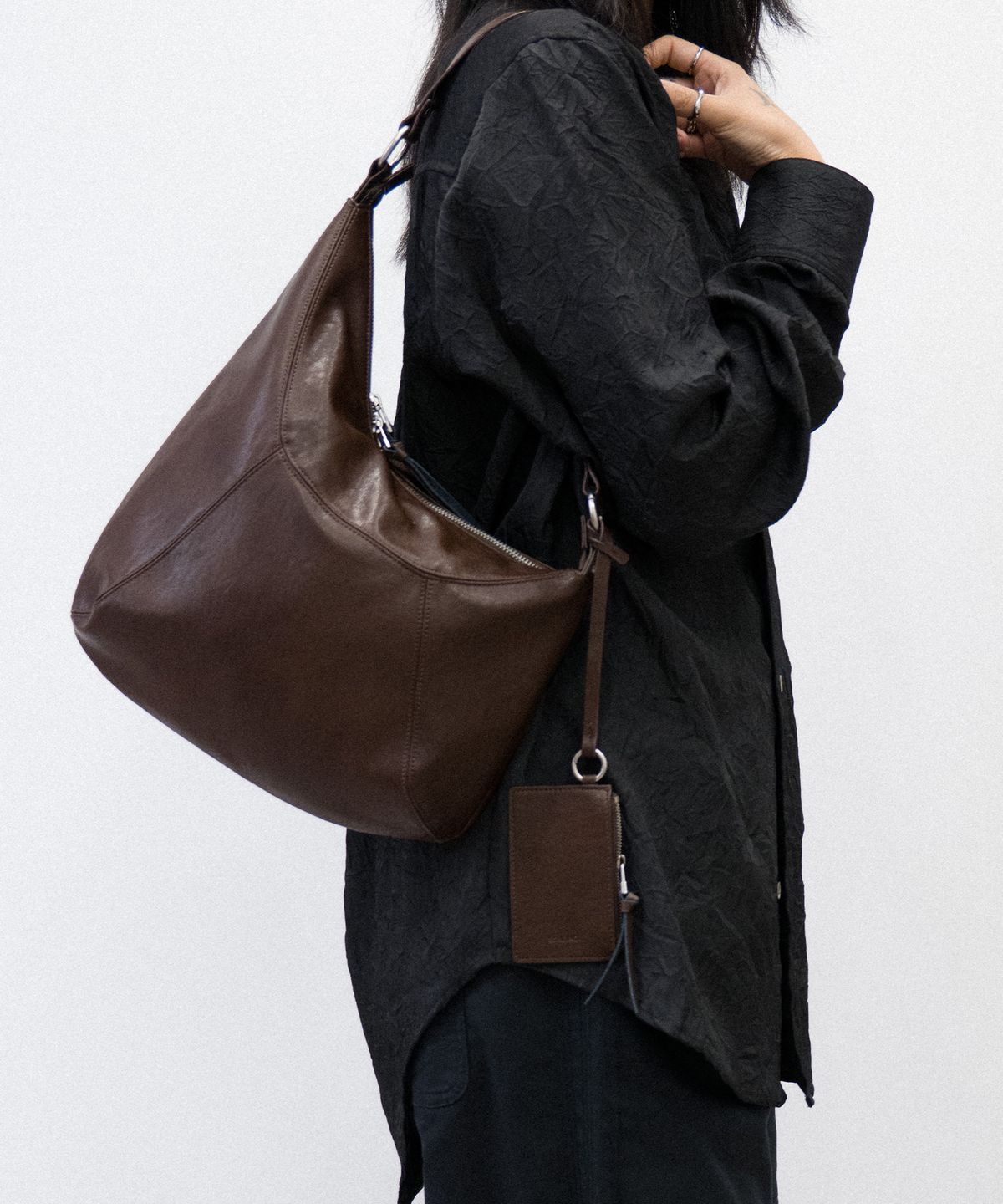에스에스알엘(SSRL) Offset Shoulder Bag / Dark Brown