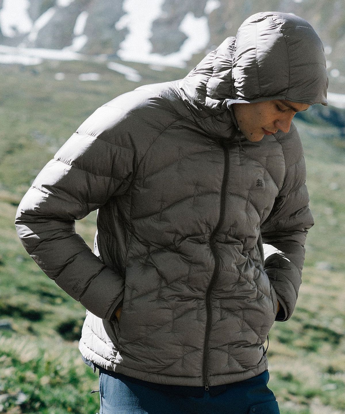 코오롱스포츠(KOLON SPORT) 릿지웨이브 경량 후드 다운 자켓 JWJDW26297WGY