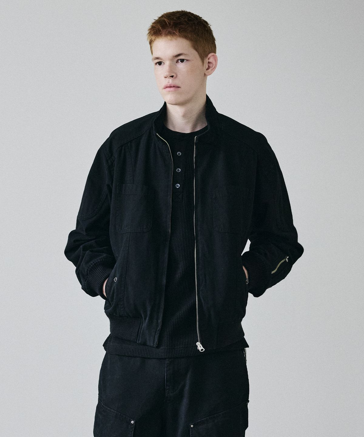 메종미네드(MAISON MINED) HIGH NECK COTTON JUMPER BLACK