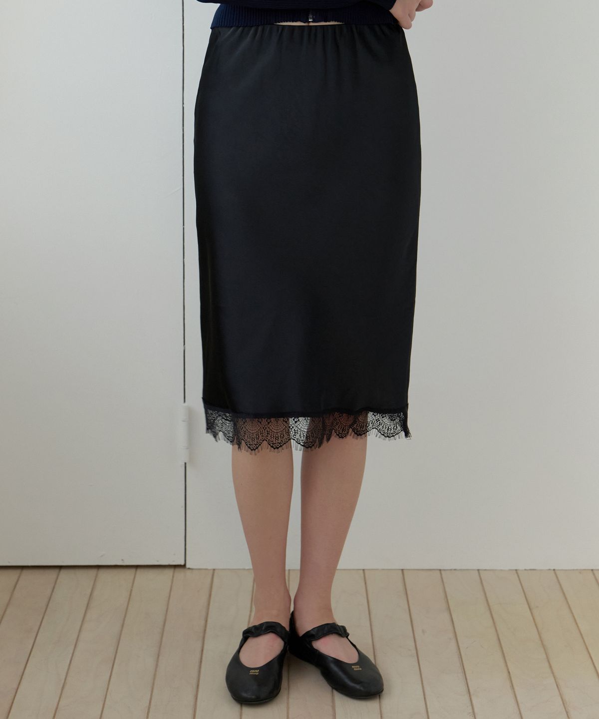 리엘(RE L) Veya lace midi skirt (black)
