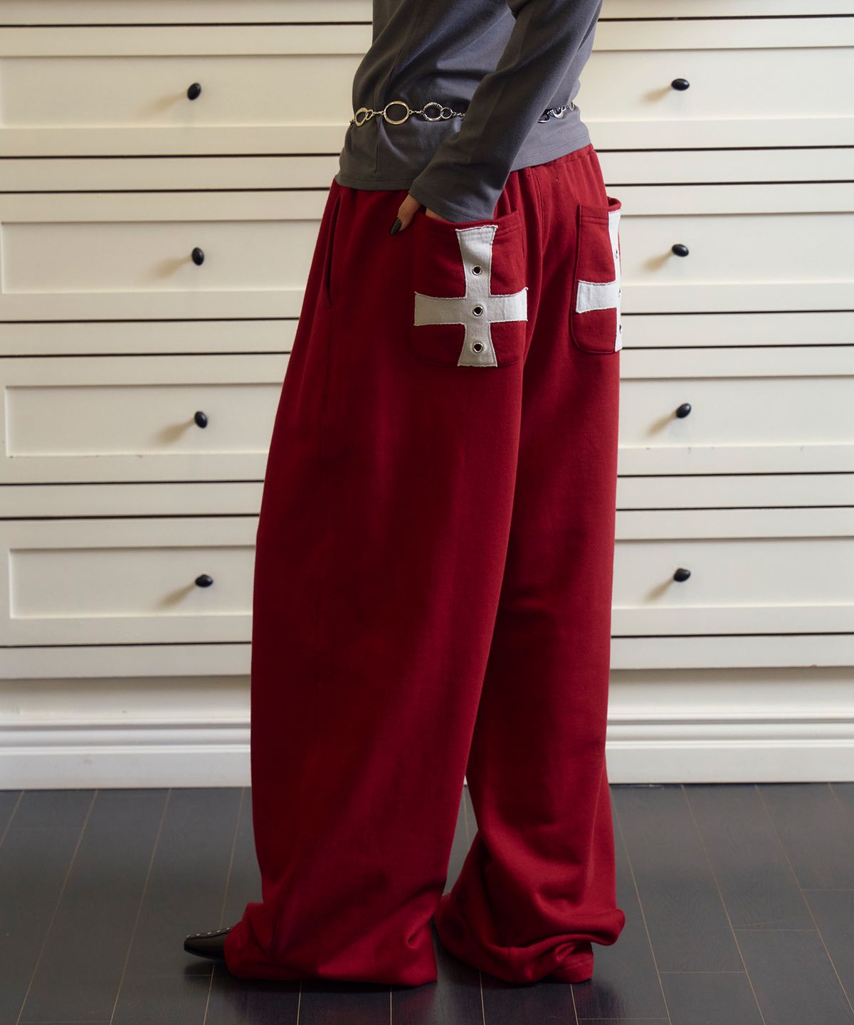 프렌다(PRENDA) EYELET POCKET WIDE SWEATPANTS BURGUNDY