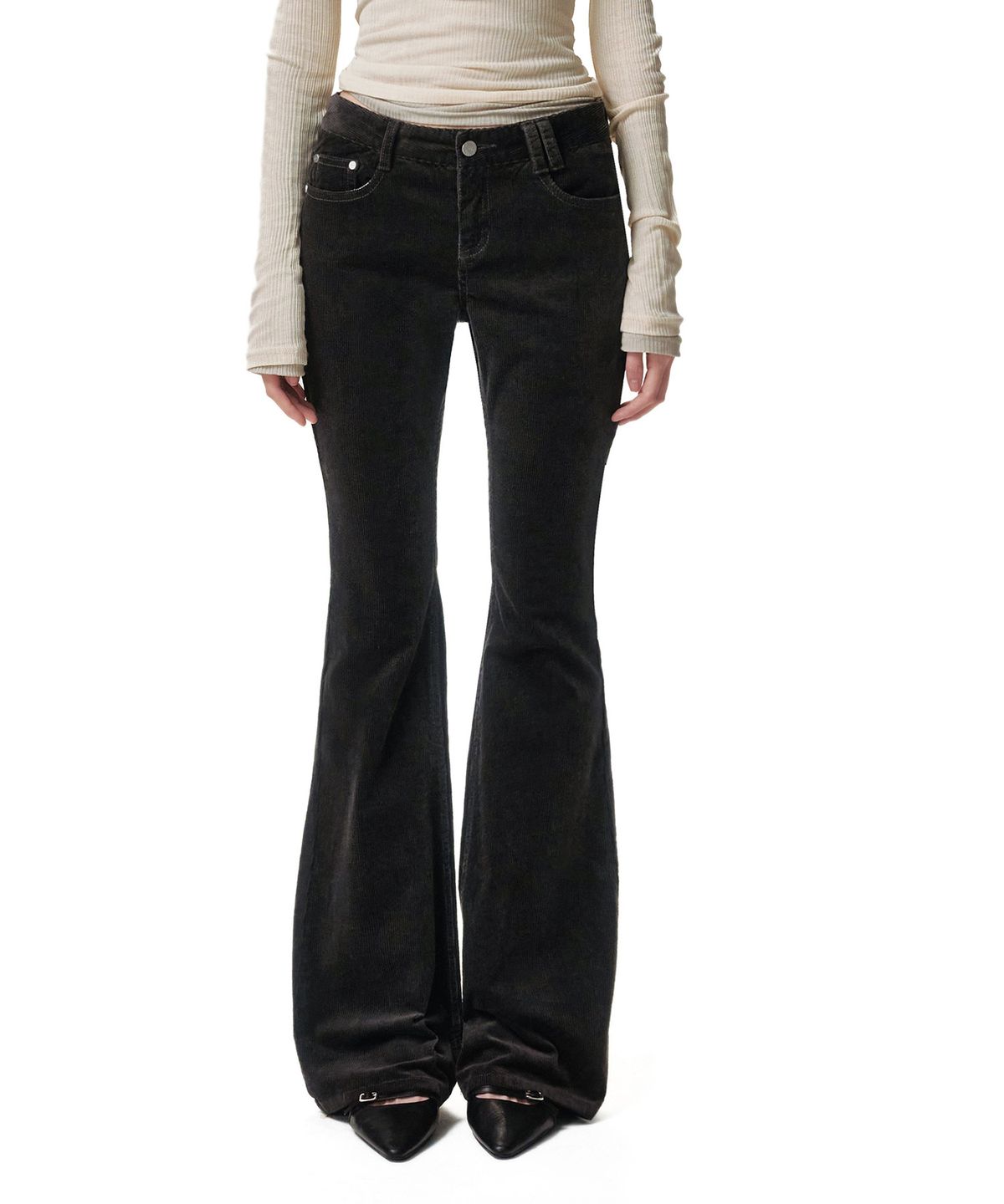 데케트 우먼(DECET WOMEN) Signature Slim Low Rise Flared Corduroy Pants DCWPT041CHARCOAL