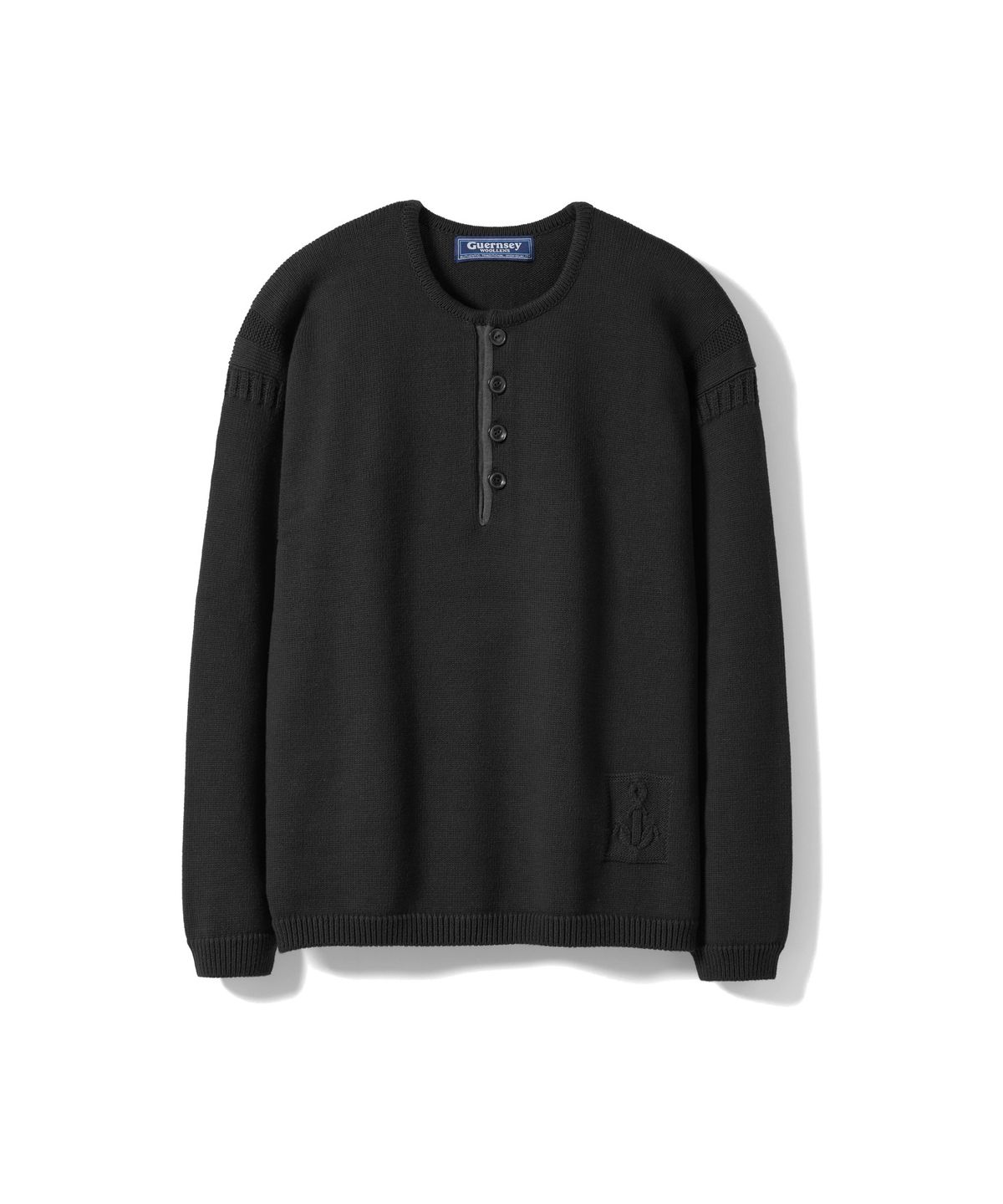 건지 울른스(Guernsey Woollens) 헤비코튼 파이핑 헨리넥 스웨터 - 블랙