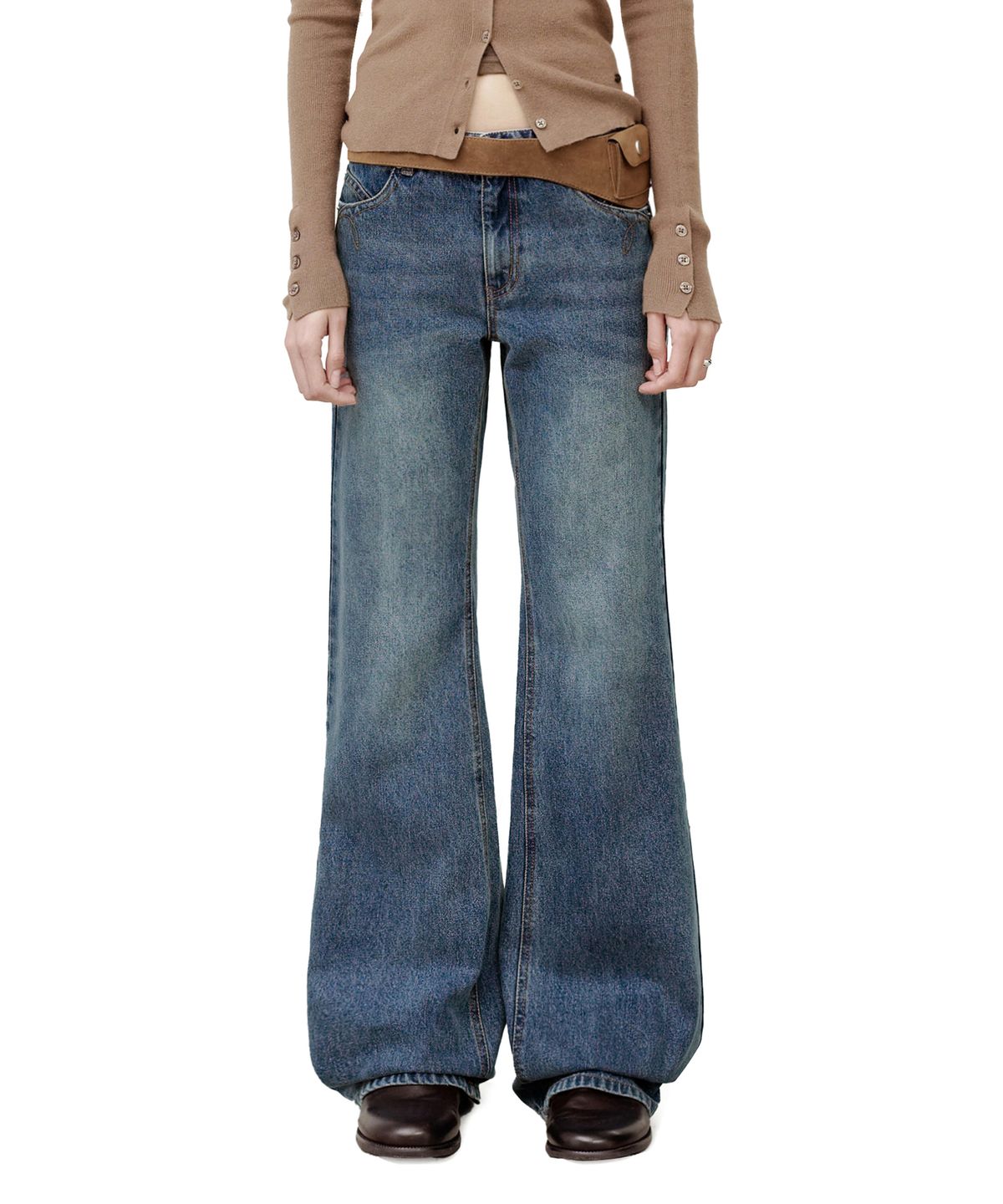 데케트 우먼(DECET WOMEN) [윤비누X데케트우먼]Stitch Pocket Low Rise Relaxed Flared Jeans DCWPT039BLUE
