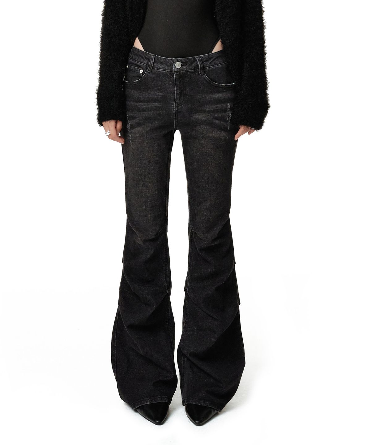 데케트 우먼(DECET WOMEN) [윤비누X데케트우먼]Scratch Flared Shirring Jeans DCWPT037BLACK