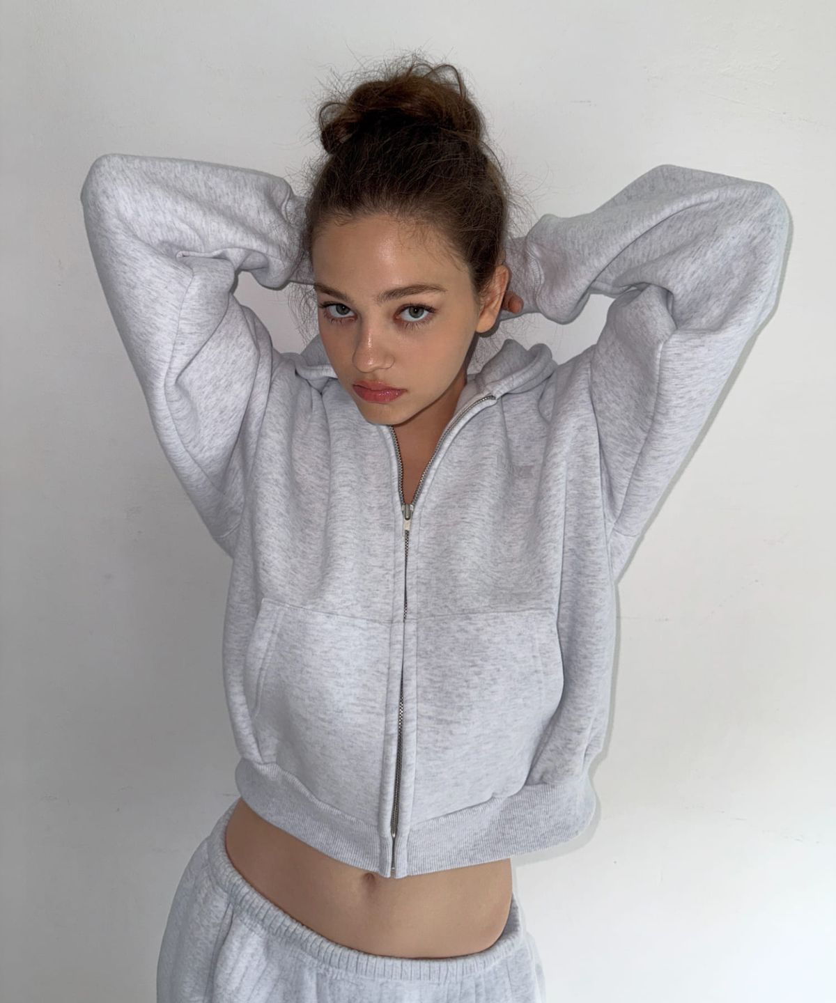 레이지지(LAZYZ) 소프트 크롭 후드 집업 (4색상)