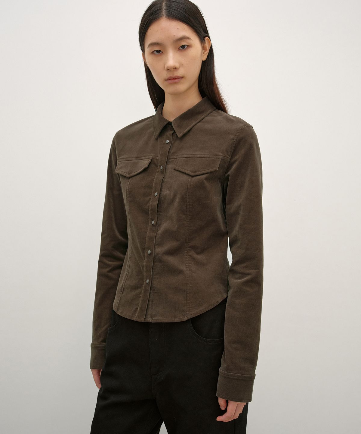 인사일런스 우먼(INSILENCE WOMEN) 코듀로이 스냅 셔츠 BROWN