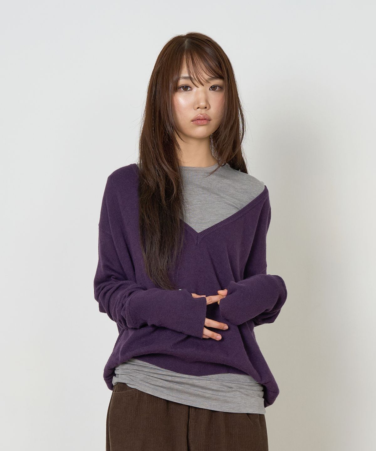 토피 우먼(TOFFEE WOMEN) W 딥 브이 버튼 니트 (PURPLE)