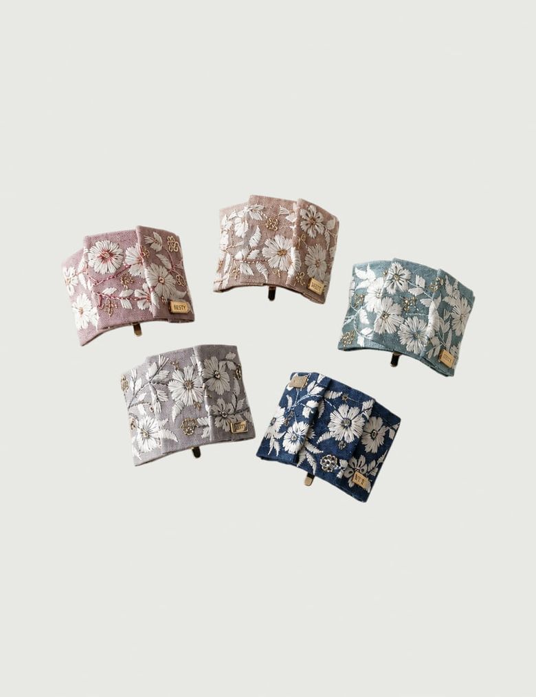 데이지 드레이프 헤어커프 (Daisy Drape Hair Cuff)
