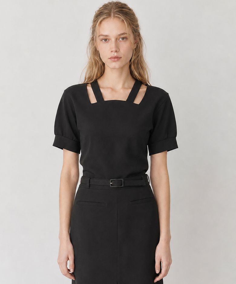 블랙 스트랩 블라우스