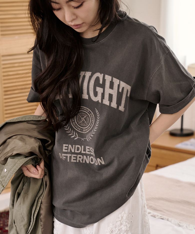 미드나잇 컴퍼스 티셔츠_피그먼트차콜