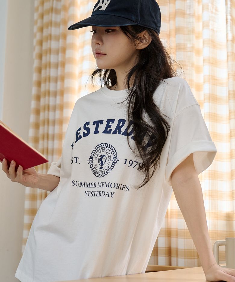 예스터데이 로고 티셔츠_화이트
