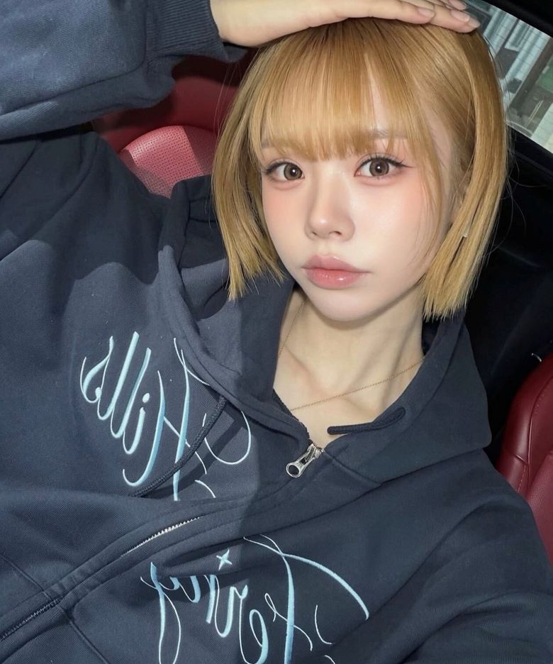 퍼니 레터링 후드 집업 네이비