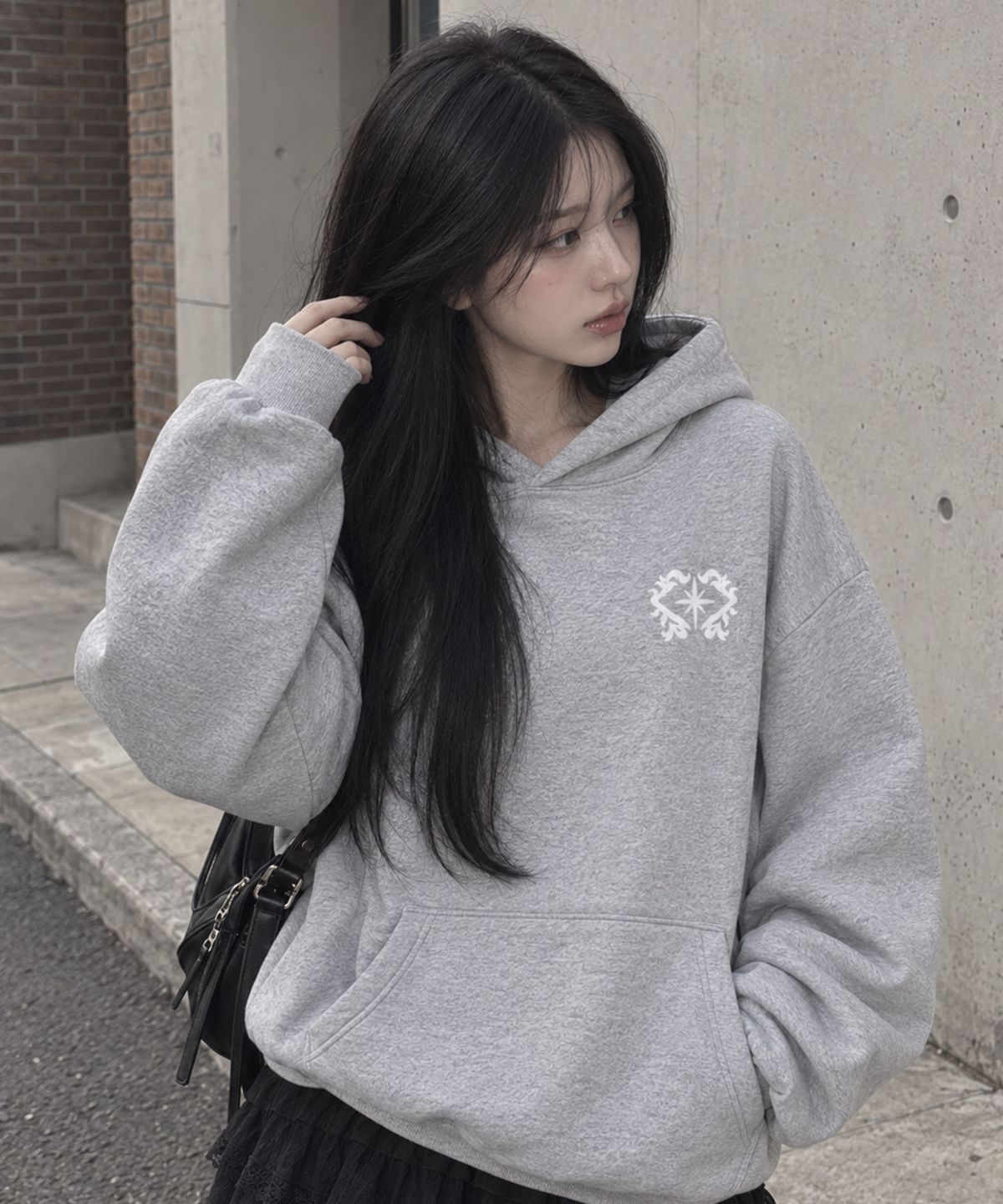 아르벤클럽(ARVEN CLUB) 오너먼트 크로스 후드티셔츠