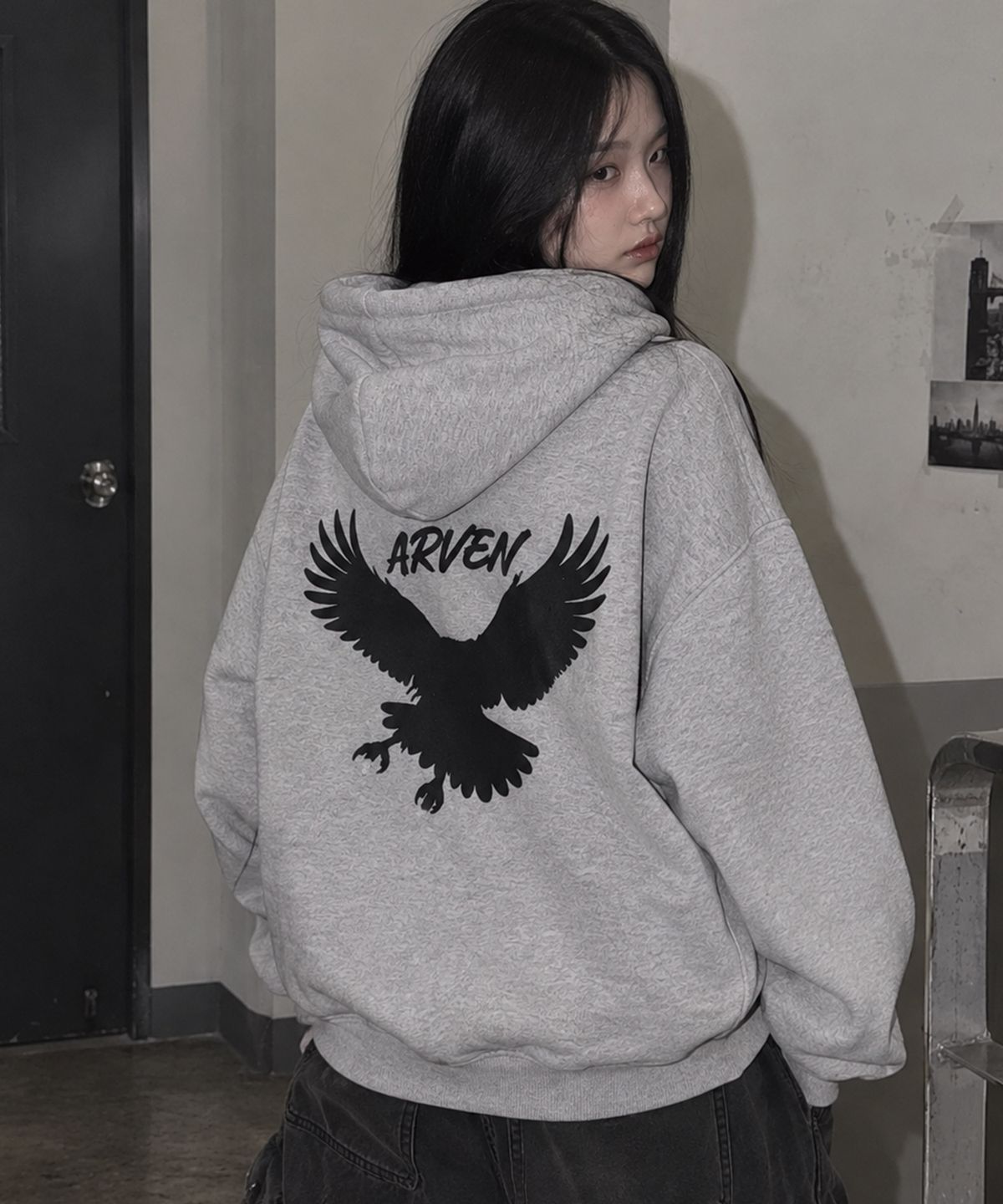 아르벤클럽(ARVEN CLUB) 아르벤 크랙 이글 후드티셔츠