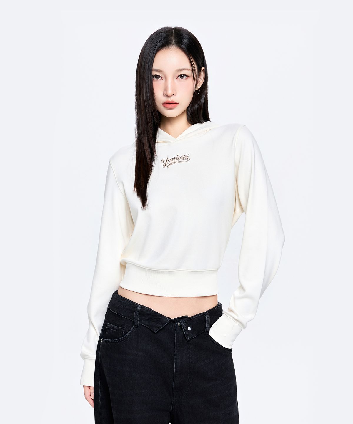 엠엘비(MLB) 여성 베이직 레터링 크롭 후드티 NY (Cream)