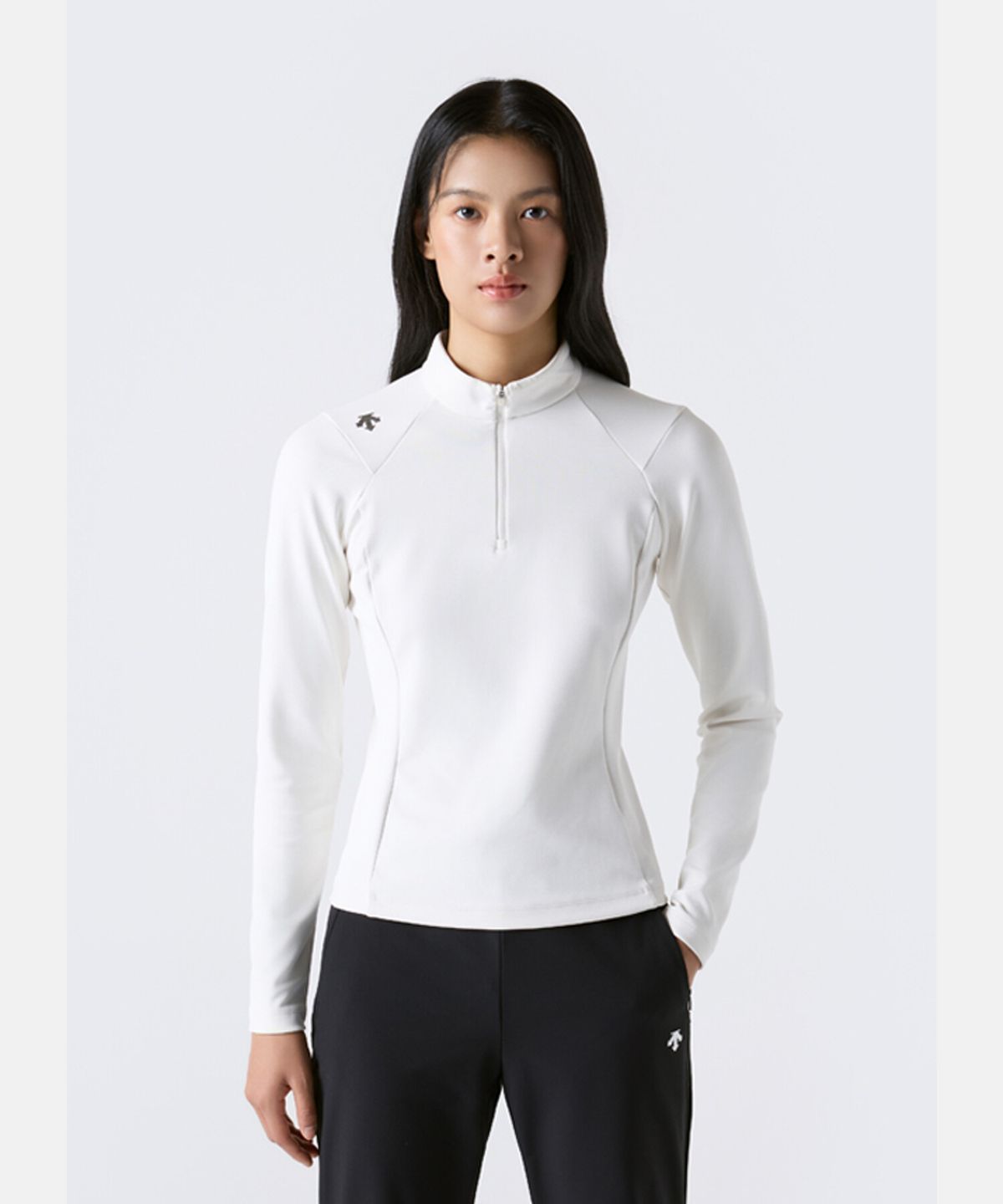 데상트(DESCENTE) 여성 약기모 하프집 슬림핏 긴팔 티셔츠 아이보리 SR322PTL83